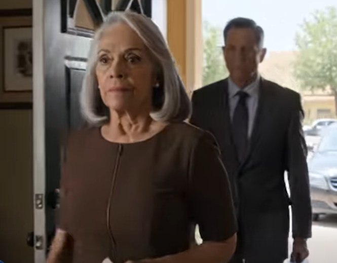 Da min søn blev gift, fortalte jeg aldrig min kæreste at huset var mit – den hemmelighed endte med at redde mig.