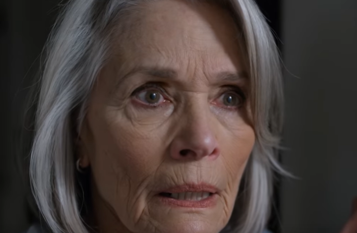 Jeg flyttede ind hos min søn. Klokken 3 om natten kiggede jeg ind på badeværelset — det jeg så sendte mig på plejehjem