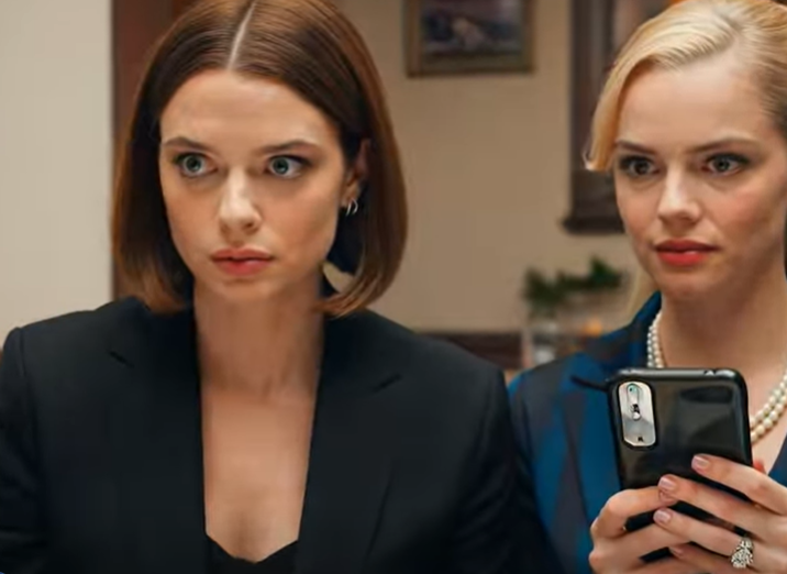 Mine hænder rystede ikke, da jeg læste deres afvisningsbrev på den femstjernede restaurant. Søsters telefon optog mit forventede sammenbrud. Mine forældre så på med tilfredse øjne. Så rakte jeg ud efter min egen kuvert. De ville have mit sammenbrud.