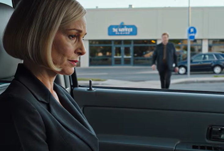 Tre dage før min svigerdatters fødselsdag lukkede jeg alle kontiene og fjernede ham fra mit kort. Min søn talte begejstret om den luksuriøse Audi Q7, han ville give sin kone – men han vidste ikke…