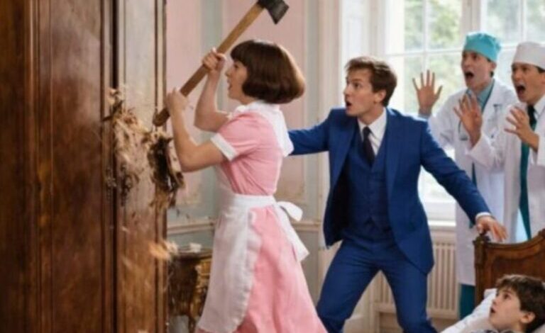 Millionærbarnet havde været alvorligt sygt og sengeliggende i flere dage, og ingen kunne forstå den virkelige årsag, før husholdersken brød skabet op – det, de fandt der, chokerede alle.